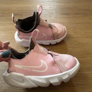 Toddler Nike flex runner 2